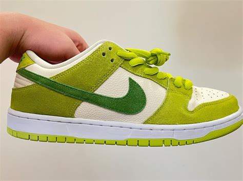 nike sb dunks green apple